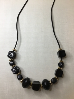 Colar formas preto