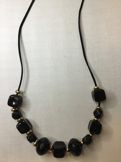 Colar formas preto - comprar online