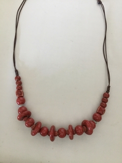 Colar cerâmica vermelho - comprar online