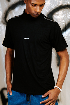 T-SHIRT GOLA ALTA PRETO SPIKE - comprar online