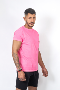 CAMISETA ESTONADA ROSA NEON - comprar online