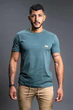 CAMISETA BÁSICA VERDE MILITAR