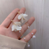 Flor aperladas, poste de plata .925
