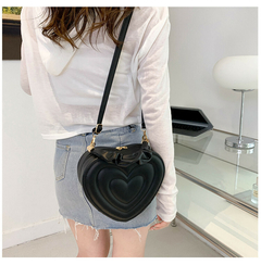 Bolso corazon con correa - comprar en línea