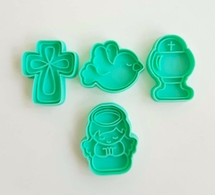 Kit de cortadores com carimbos Batizado Cute na internet