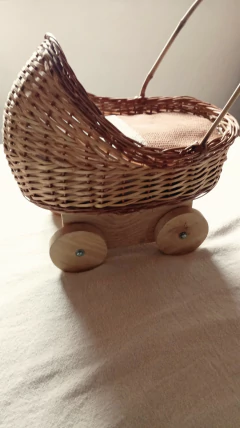 Coche de Mimbre - comprar online