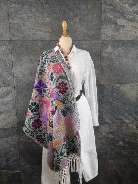 Rebozo Quechquémitl Artesanal Mexicano Telar de Cintura con estambre y bordado en punto de cruz, acabado de flequillo con nudo a mano - comprar en línea