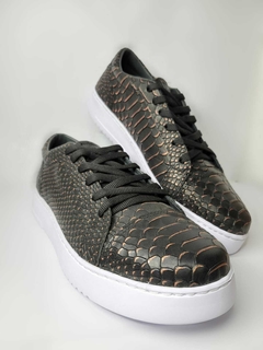 Modelo Sitges oro croco en internet