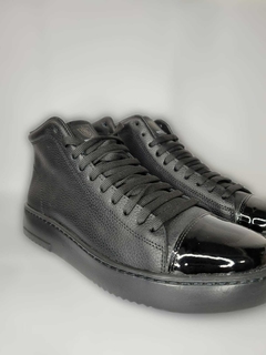 Modelo Paris negra con punta charol - comprar online