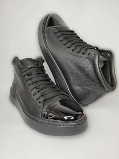 Modelo Paris negra con punta charol - tienda online