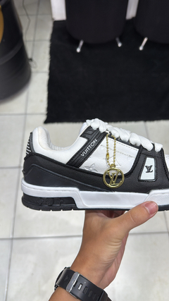 Louis Vuitton blanca y negra - comprar online