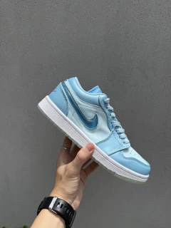 JORDAN ONE LOW CELESTE