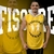 camiseta-longline-com-capuz-verde-amarelo