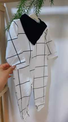Macacão White and Black com Bandana - comprar online