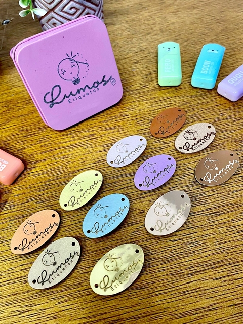 1 unidade - Etiqueta sintética ou acrílico por unidade