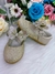 Sapatinho Bebê Ouro Com Glitter e Aplique de Lacinho - comprar online