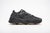 adidas Yeezy Boost 700 Utility Black na internet
