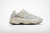 adidas Yeezy Boost 700 Analog na internet