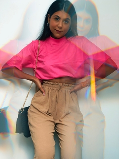 T-shirt Tradicional Gola Alta Pink - comprar online