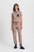 Pijama Manga Curta Com Calça Feminino Ocre Com Estampa De Corações - comprar online