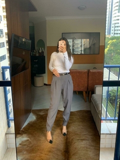 Imagem do Calça cenoura com cinto Paola