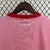 Camisa de futebol rosa do Flamengo com detalhes em vermelho e logo do clube.Camisa Flamengo 23/24 Torcedor Adidas Masculina - Rosa