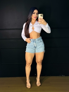 short com aplicação de brilho