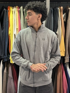 MH Campera High Neck (AB0437) en internet