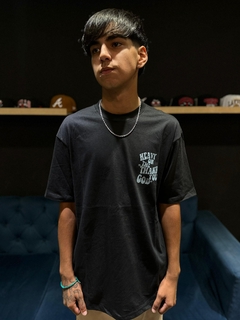 Imagen de OM Remera Over God (RE1227)