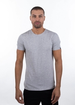 Imagen de EVT Remera Basica (RE0006)
