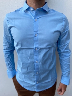 OM Camisa M/L Sand Basica (CA0089) en internet