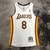 Jersey Los Angeles Lakers Retro 03/04 Mitchell & Ness Branca - Camiseta oficial Los Angeles Lakers 03/04 - Jersey Mitchell & Ness Los Angeles Lakers - Jersey Los Angeles Lakers Branca - Jersey Los Angeles Lakers Retro - Camiseta Lakers Mitchell & Ness - J
