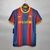 Camisa do Barcelona, modelo Home Retro 10/11 Camisa oficial do Barcelona, temporada 2010/2011 Camisa retrô do Barcelona, temporada 10/11 Camisa do Barcelona, inspirada no modelo clássico Camisa retrô do Barcelona, edição limitada Camisa do Barcelona, com 