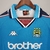 Camisa Manchester City 97/99 Home Retro, versão retrô do uniforme histórico Produto oficial e licenciado do Manchester City Camisa de futebol colecionável para os torcedores do Manchester City Design clássico e elegante da camisa do Manchester City dos an