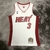 Camisa retrô Miami Heat, Jersey Mitchell & Ness, Branca e Vermelha, Ano 05/06, NBA, Basquete, Time de basquete, Camisa de basquete, Uniforme, Miami Heat, Réplica, Edição limitada, Coleção, Fã de basquete, Jersey vintage.