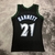 Jersey Minnesota Timberwolves Retro 97/98 Mitchell & Ness - Camisa oficial Minnesota Timberwolves - Modelo retrô 97/98 - Design exclusivo Mitchell & Ness - Alta qualidade e durabilidade - Perfeito para os fãs de basquete - Tamanho adulto e infantil dispon