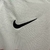 Camisa retrô do Internazionale fora de casa Modelo masculino em branco Lançamento 07/08 para torcedores Camisa oficial do Inter Milan Comemore a história do time com estilo Camisa de futebol colecionável Confortável e perfeita para o dia a dia Torça pelo 