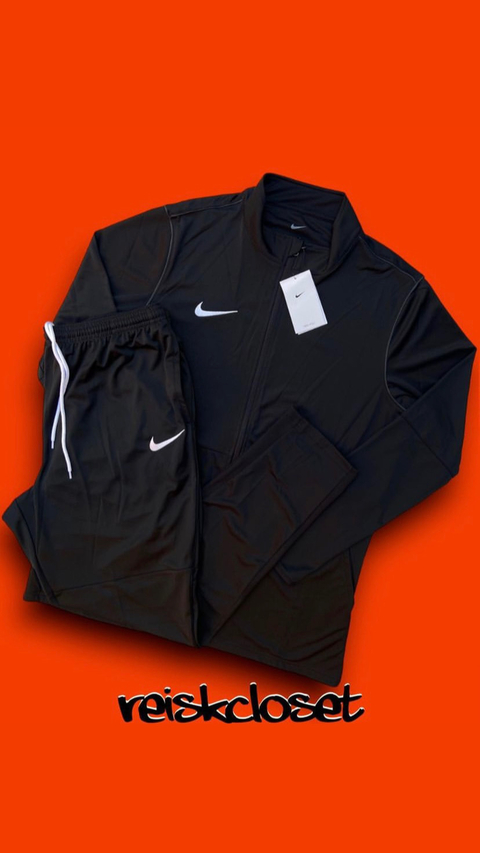 CONJUNTO NIKE