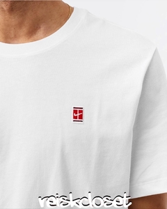 CAMISETA NIKE COURT na internet