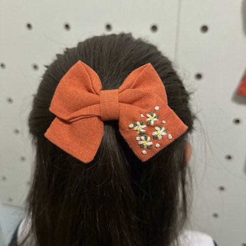 Laço Terracota Bordado