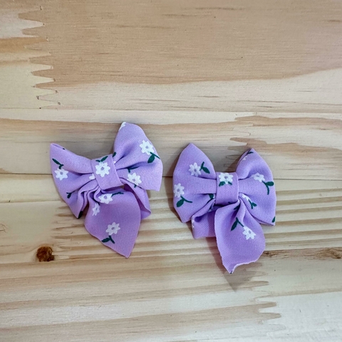 Par de Laço Lilás Florido P