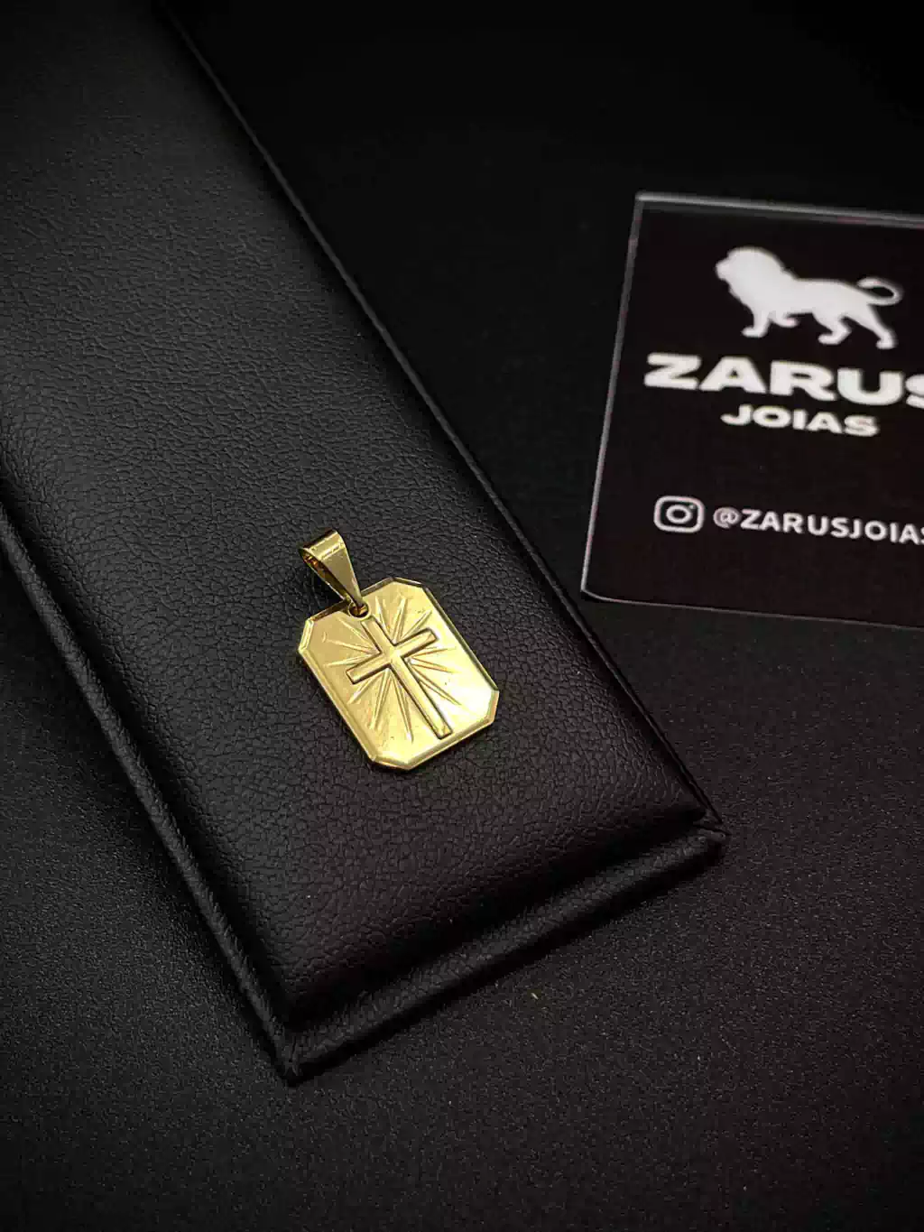 Pingente Placa Cruz P Banhado a Ouro 18K