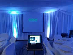 Arriendo de Proyector con Telón - Soporte a Productoras de Eventos en internet