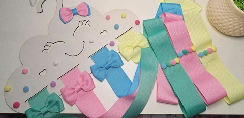 Porta Laços com 4 fitas.