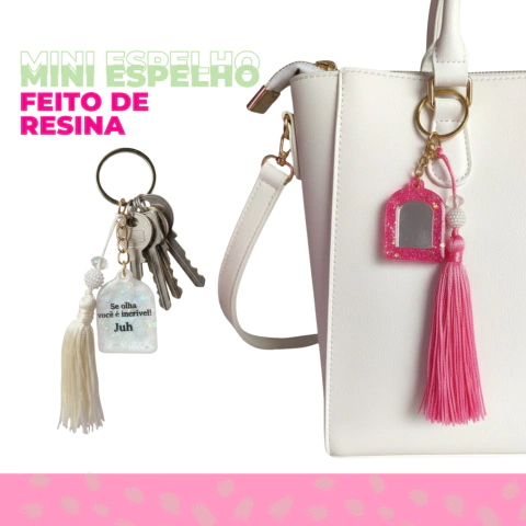 Chaveiro Mini Espelho em Resina Personalizado com Frase – Presente Criativo com Tassel
