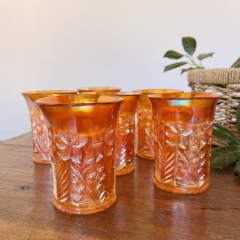6 VASOS CARNIVAL GLASS DE 11 CM DE ALTO X 8,5 CM DE DIÁMETRO