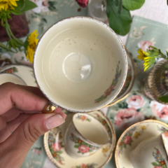 SET DE 6 POCILLOS DE CAFÉ CON PLATO DE LOZA INGLESA WOODS IVORY WARE ENGLAND - comprar online