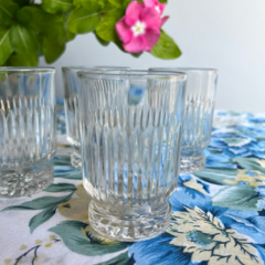 SET DE 4 VASOS DE VIDRIO PRENSADO en internet