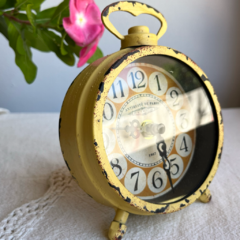 RELOJ ANALÓGICO AMARILLO REDONDO en internet