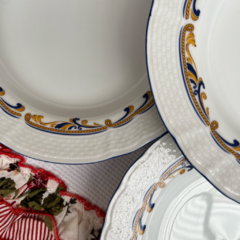 SET DE 4 PLATOS HONDOS DE PORCELANA TSUJI - María Historieta